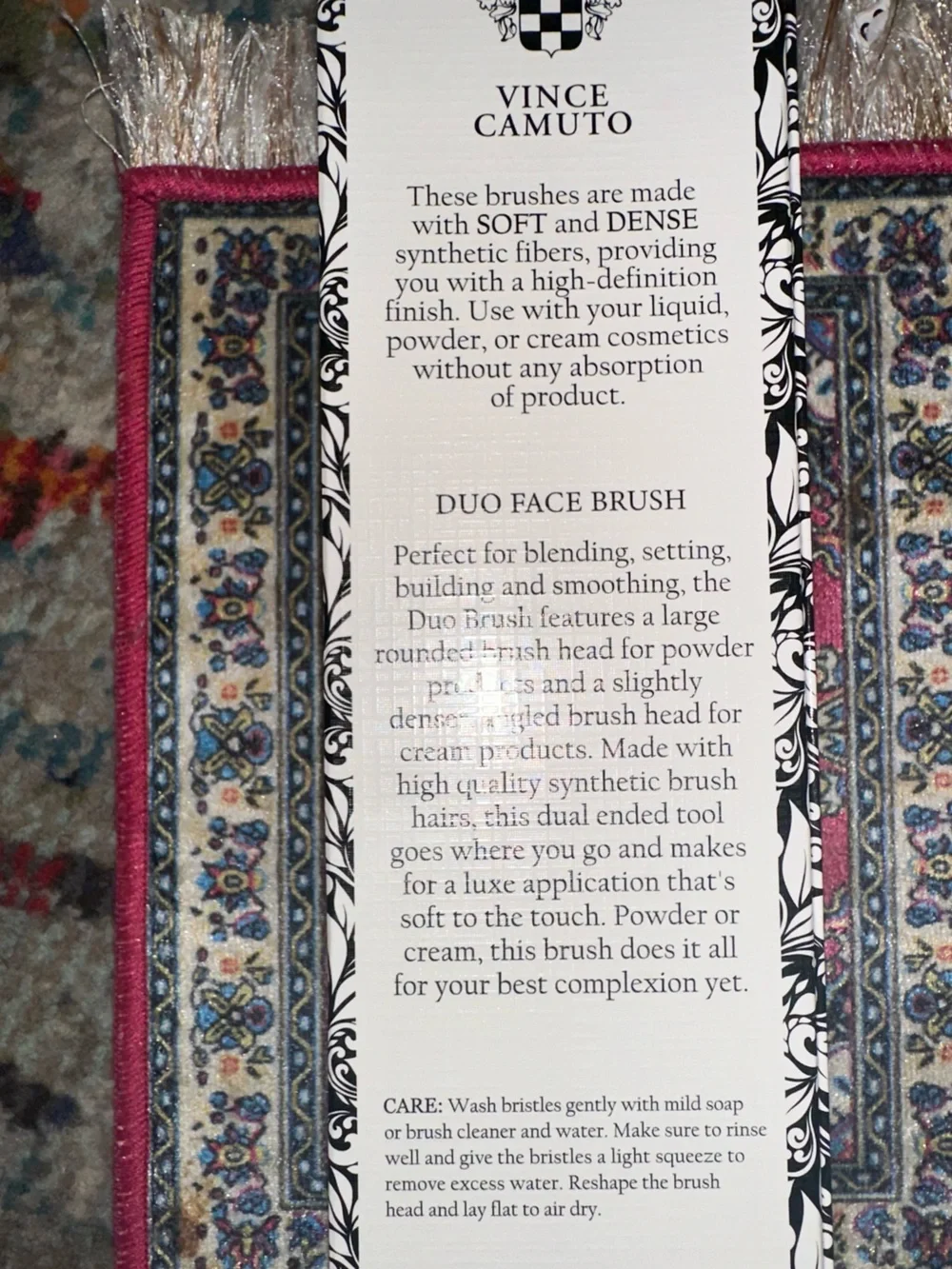 Vince Camuto Luxury Beauty Duo Face Brush - BNIB